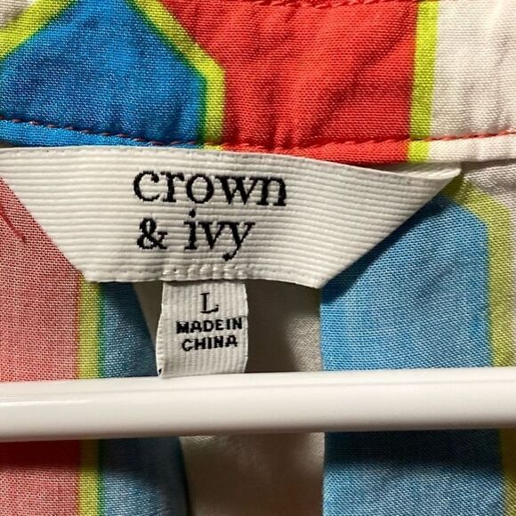 Blouse by crown and ivy ready for spring size large - Picture 2 of 4